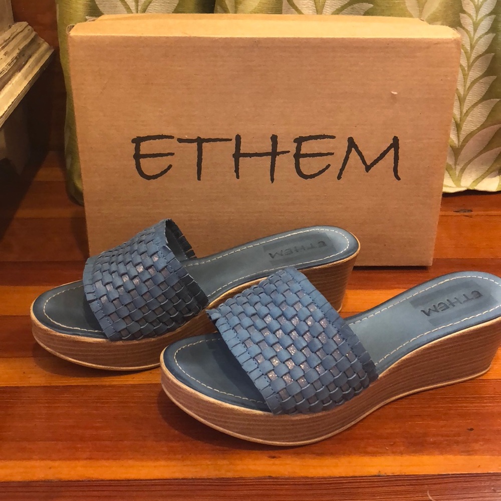 Ethem Woman’s Platform Sandals